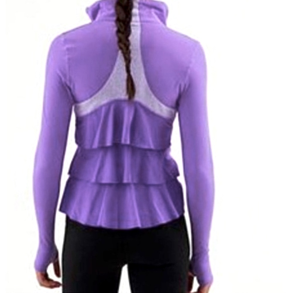 EUC Lululemon Yogi Ruffle Women’s Size 4 long Sleeve Purple Jacket